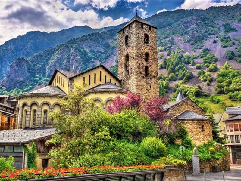 Cómo ir a vivir en Andorra siendo español: qué tener en cuenta antes de mudarse al Principado