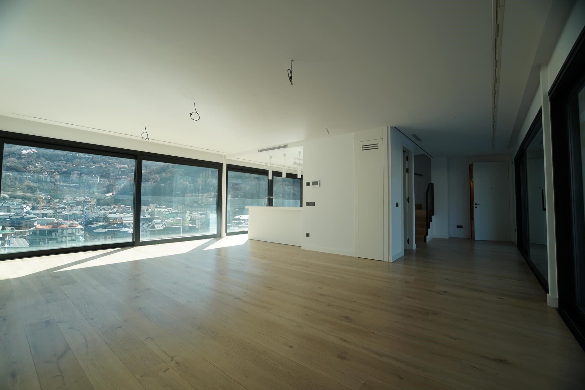 Piso en venta en Escaldes Engordany, 3 habitaciones, 387 metros