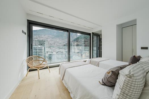 Duplex for sale with 3 bedrooms in Escaldes-Engordany with terrace