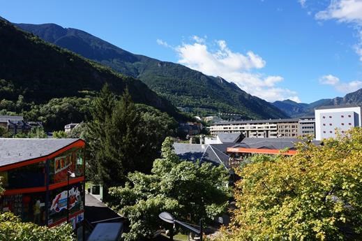 Apartment for rent with 2 bedrooms in Andorra la Vella with parking