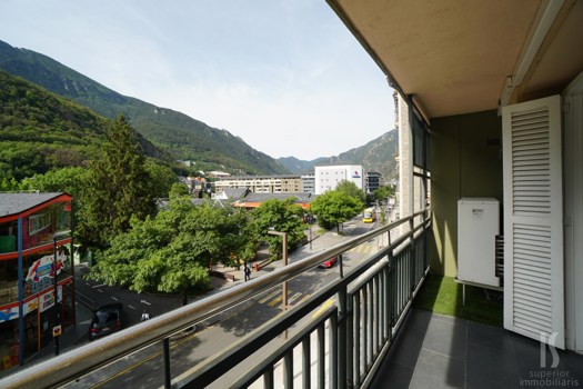 Apartament en lloguer de 2 habitacions a Andorra la Vella amb parking