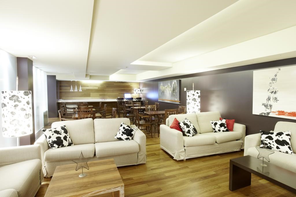 Otros en venta en La Cortinada, 50 habitaciones, 3921 metros