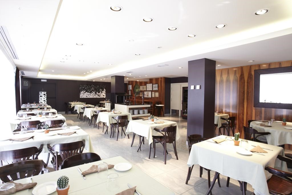 Otros en venta en La Cortinada, 50 habitaciones, 3921 metros