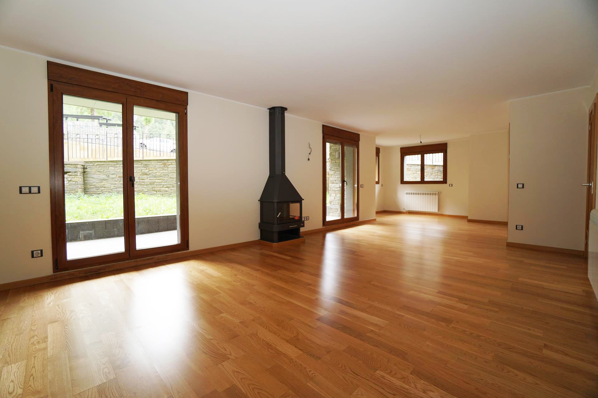 Pis en venda a Ordino, 3 habitacions, 157 metres