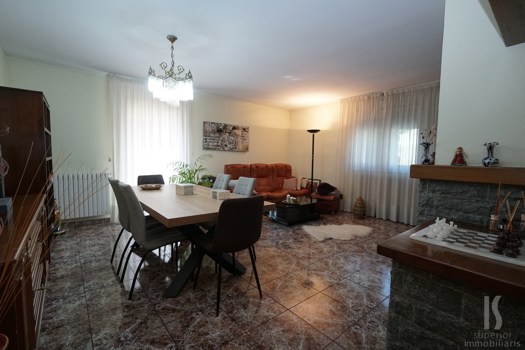 Casa en venta de 4 habitaciones en Escàs (La Massana) con terraza y parking