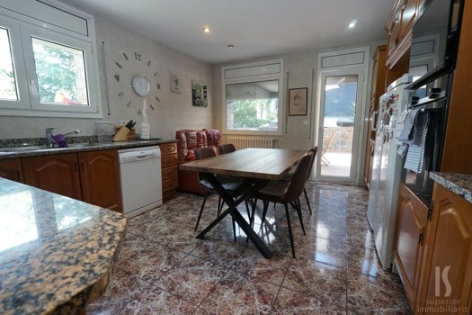Casa en venta de 4 habitaciones en Escàs (La Massana) con terraza y parking