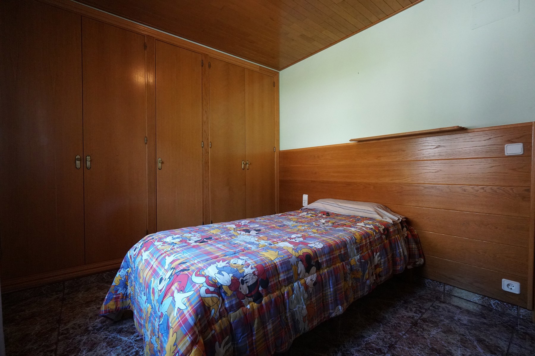 Chalet en venta en Escàs, 4 habitaciones, 379 metros