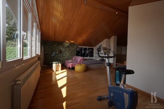 Casa en venta de 4 habitaciones en Escàs (La Massana) con terraza y parking