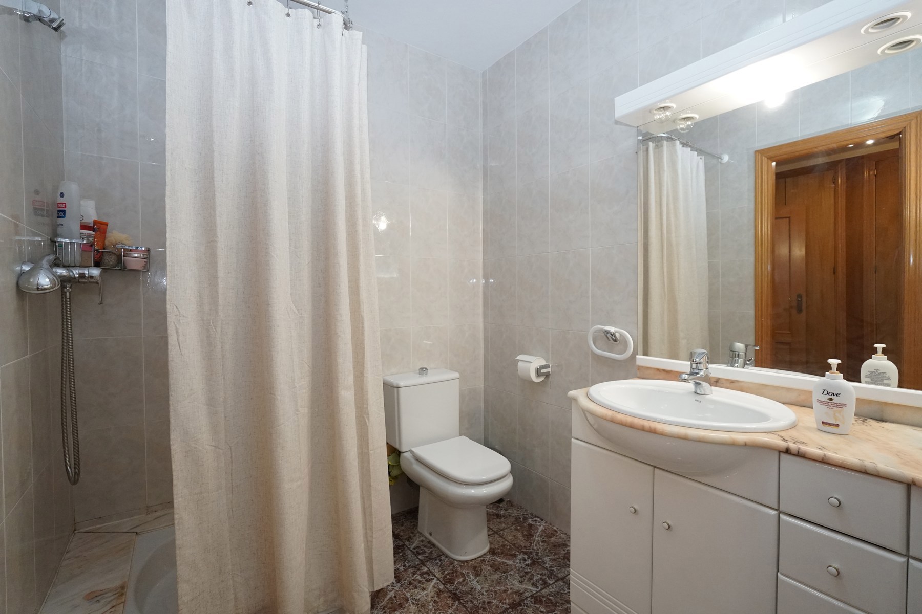 Chalet en venta en Escàs, 4 habitaciones, 379 metros
