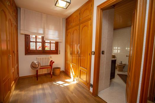 House for sale with 5 bedrooms in Sispony (La Massana)