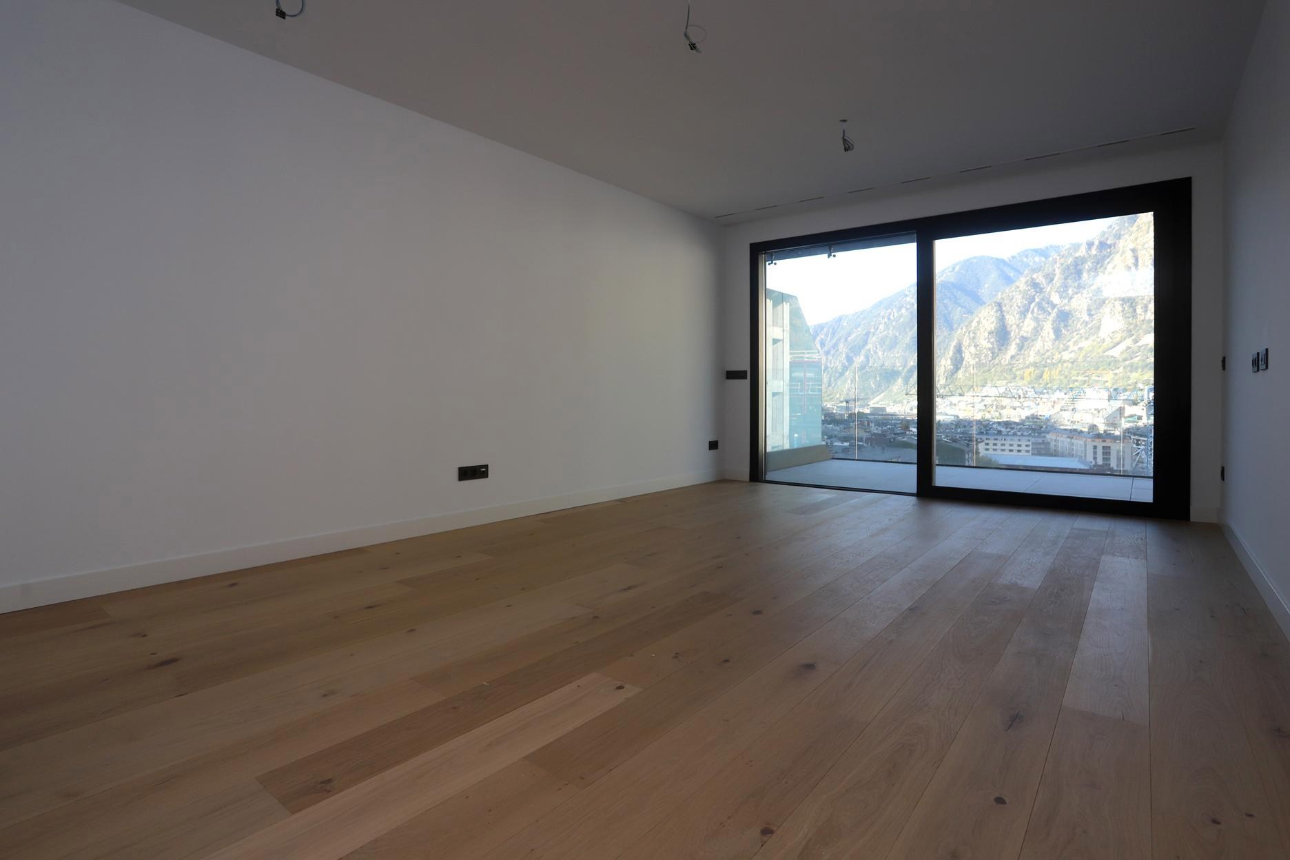 Apartment for rent with 3 bedrooms in Escaldes-Engordany with terrace and parking