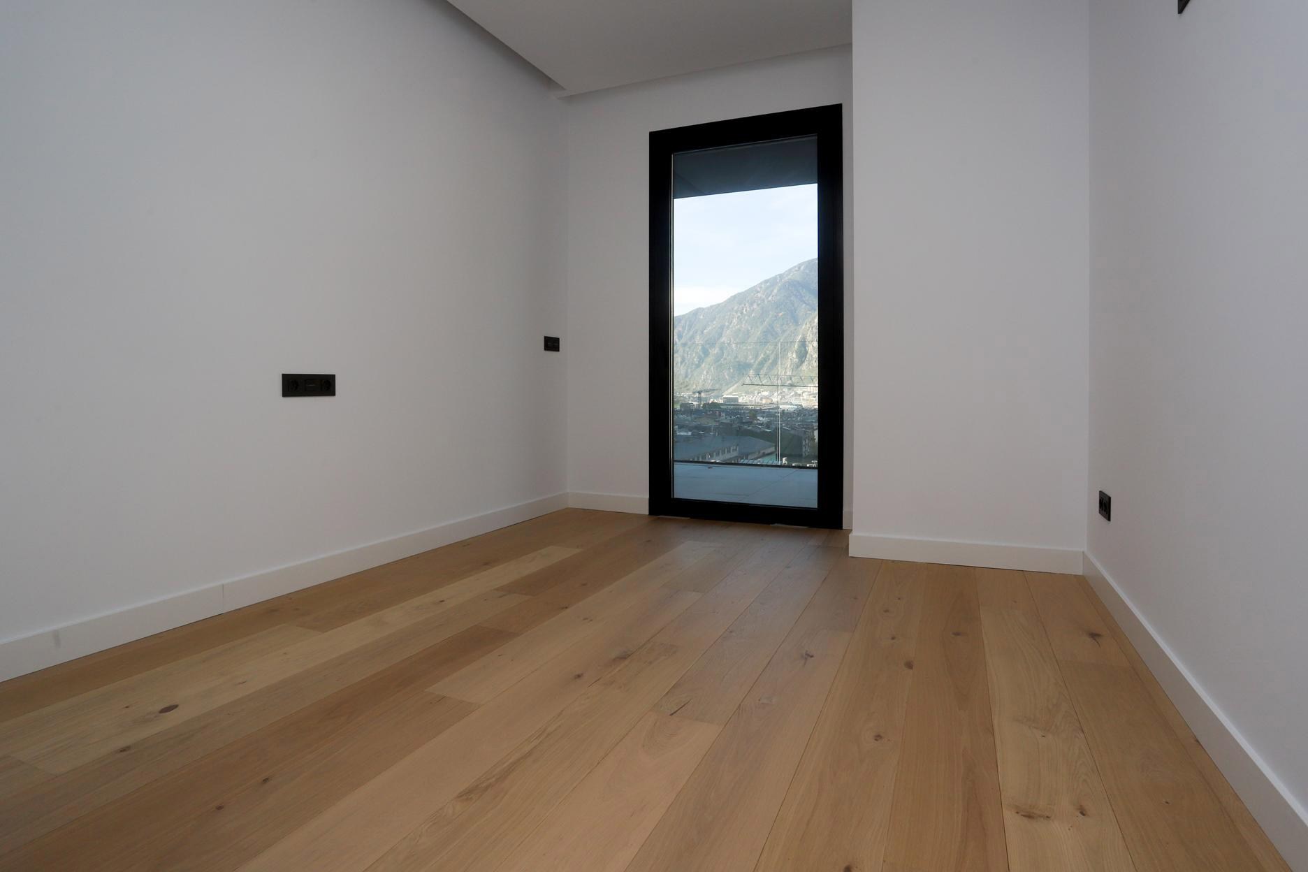 Apartment for rent with 3 bedrooms in Escaldes-Engordany with terrace and parking