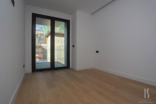 Piso en alquiler de 3 habitaciones en Escaldes-Engordany con terraza y parking