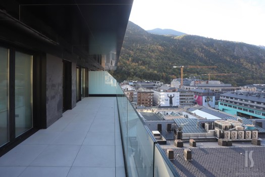 Piso en alquiler de 3 habitaciones en Escaldes-Engordany con terraza y parking