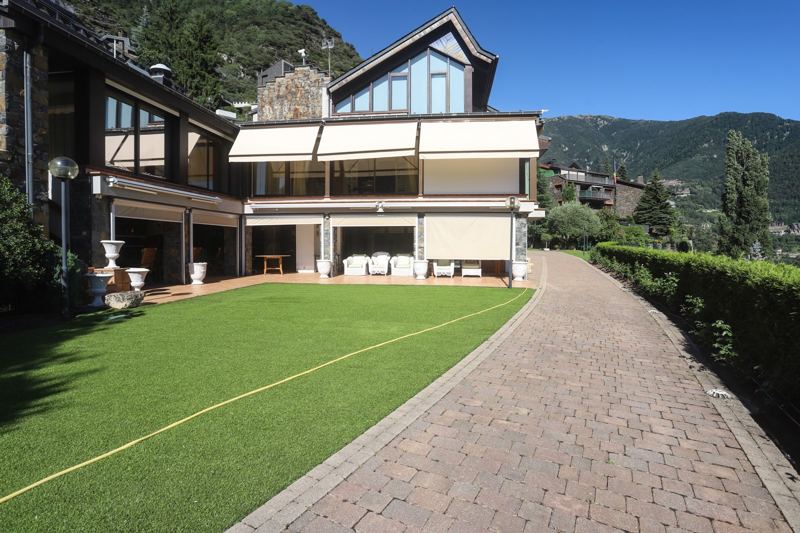 Casa en venta de 8 habitaciones en Escaldes-Engordany con terraza y parking