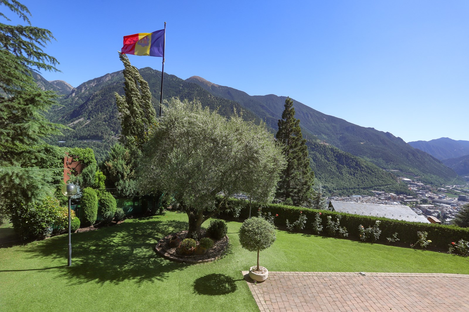 Casa en venta de 8 habitaciones en Escaldes-Engordany con terraza y parking