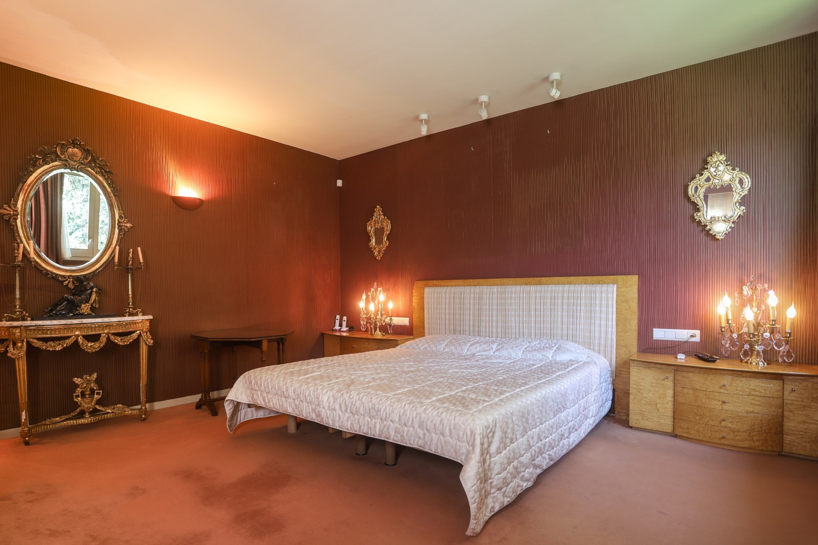 Casa en venta de 8 habitaciones en Escaldes-Engordany con terraza y parking