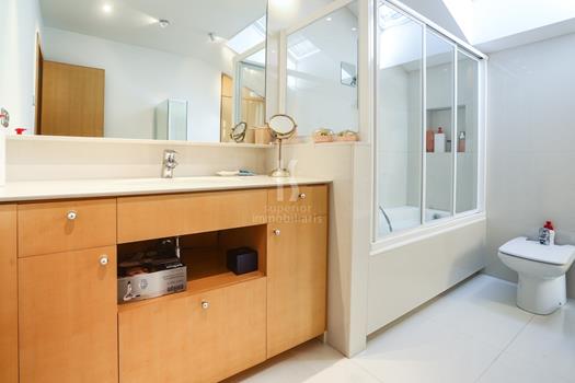 Casa en venta de 8 habitaciones en Escaldes-Engordany con terraza y parking
