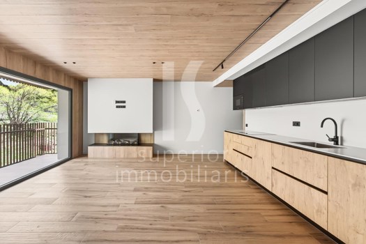 Apartment for sale with 3 bedrooms in El Tarter (Canillo) with terrace and parking