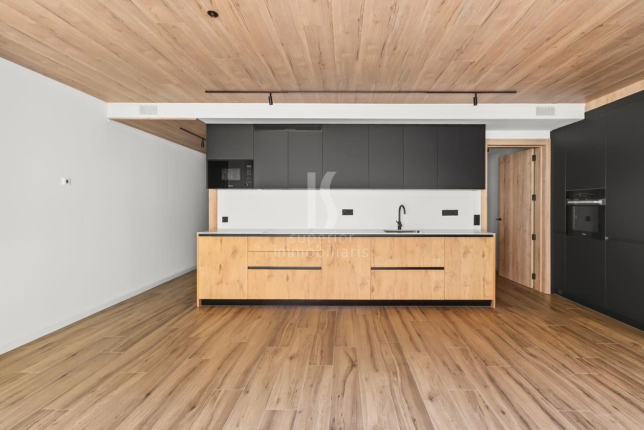 Piso en venta de 3 habitaciones en El Tarter (Canillo) con terraza y parking