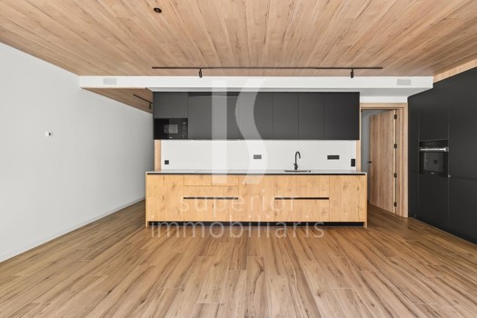 Apartment for sale with 3 bedrooms in El Tarter (Canillo) with terrace and parking