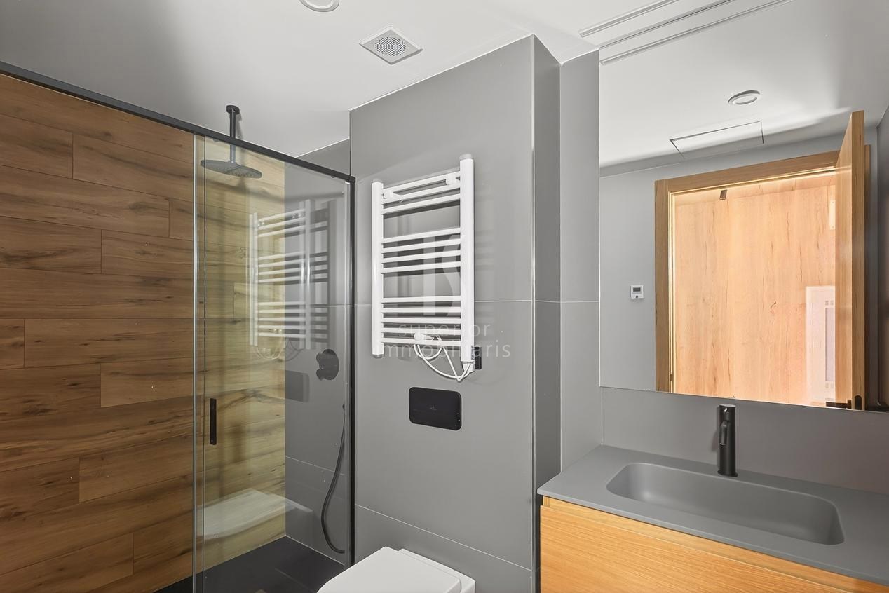 Piso en venta de 3 habitaciones en El Tarter (Canillo) con terraza y parking