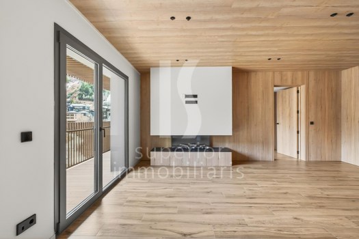 Apartment for sale with 3 bedrooms in El Tarter (Canillo) with terrace and parking