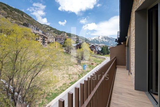 Appartement dernier étage à vente avec 3 chambres en El Tarter (Canillo) avec terrasse et parking