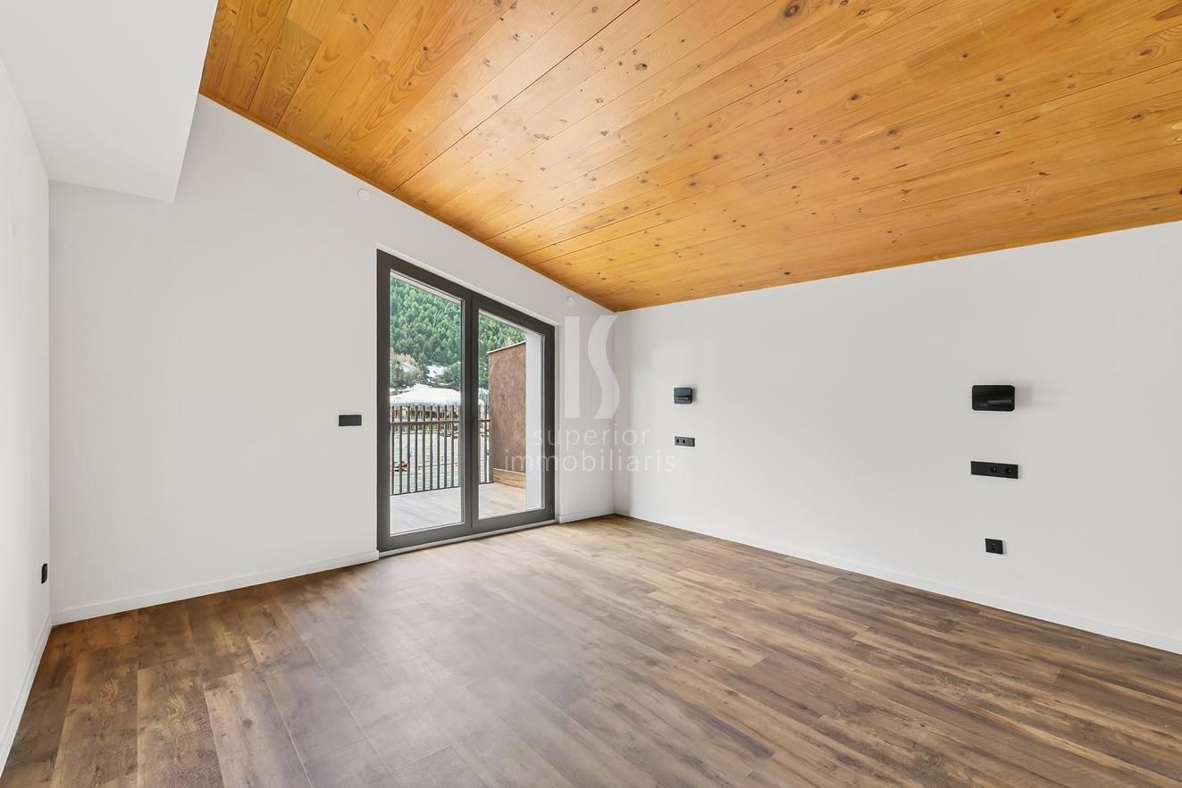 Penthouse for sale with 5 bedrooms in El Tarter (Canillo) with terrace and parking