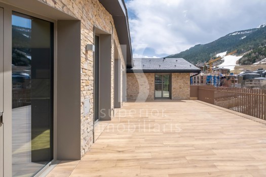 Appartement dernier étage à vente avec 5 chambres en El Tarter (Canillo) avec terrasse et parking