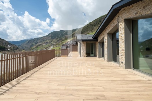 Appartement dernier étage à vente avec 5 chambres en El Tarter (Canillo) avec terrasse et parking