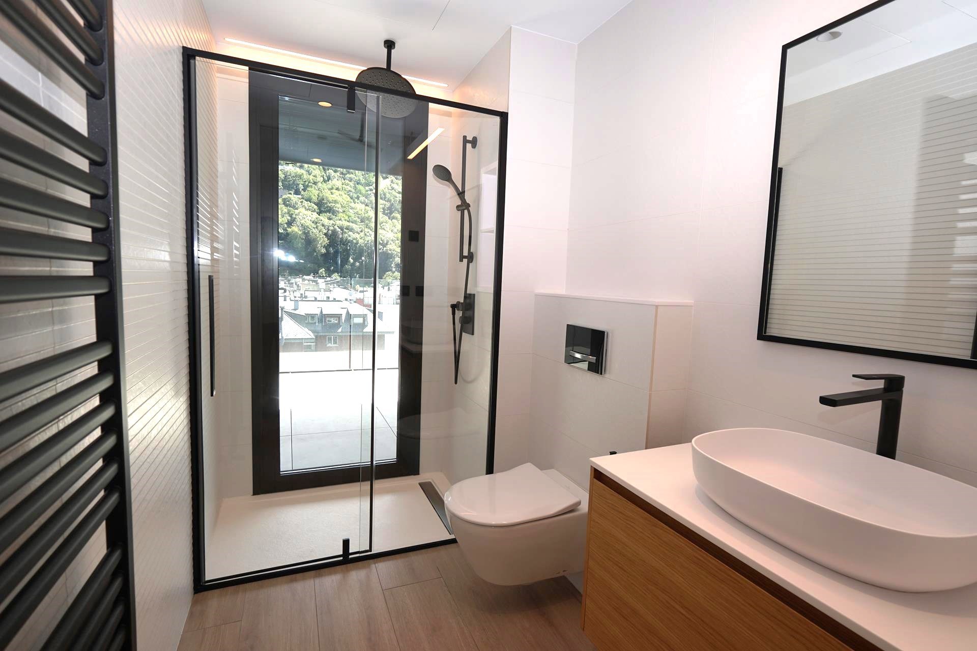 Apartment for rent with 3 bedrooms in Escaldes-Engordany with terrace and parking