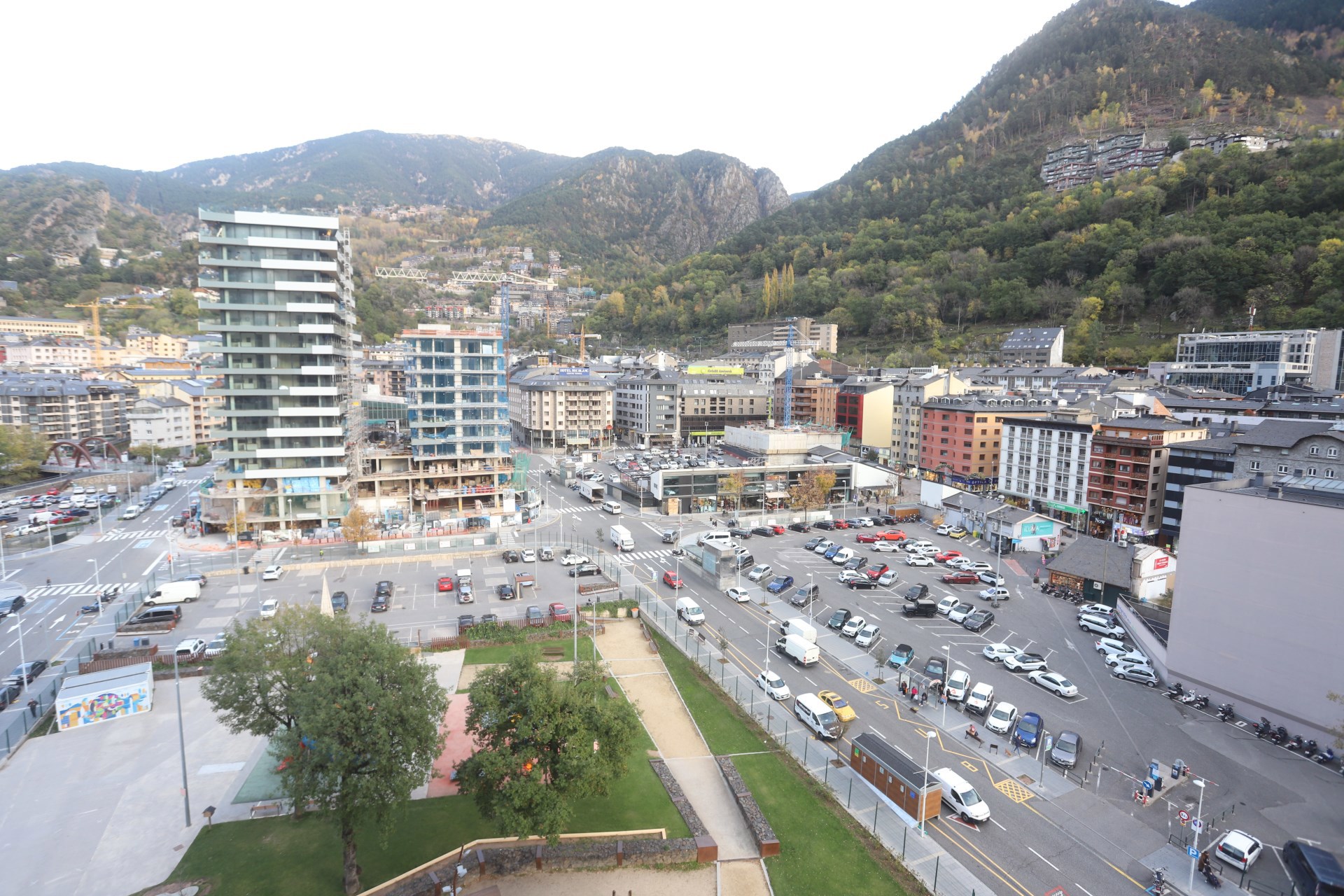 Piso en alquiler de 3 habitaciones en Escaldes-Engordany con terraza y parking