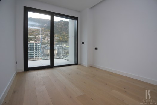 Piso en alquiler de 3 habitaciones en Escaldes-Engordany con terraza y parking