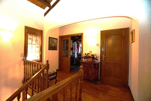 Casa en venta de 4 habitaciones en Andorra la Vella con terraza y parking
