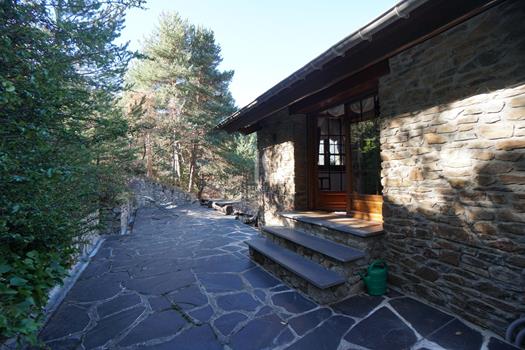 Casa en venta de 4 habitaciones en Andorra la Vella con terraza y parking
