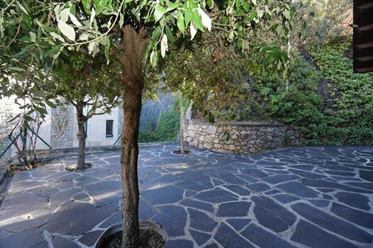 Casa en venta de 4 habitaciones en Andorra la Vella con terraza y parking