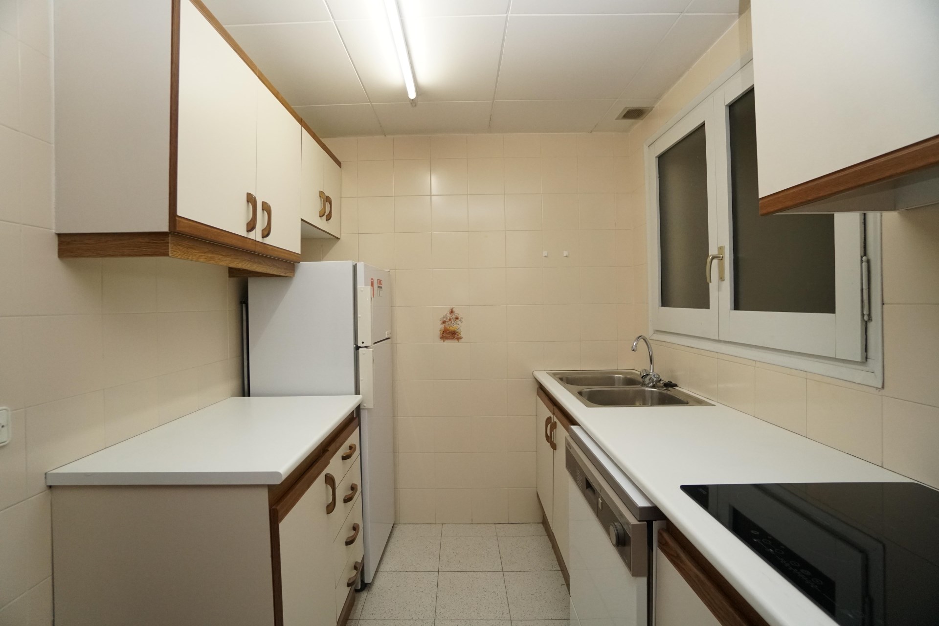 Pis de lloguer a Andorra la Vella, 4 habitacions, 100 metres