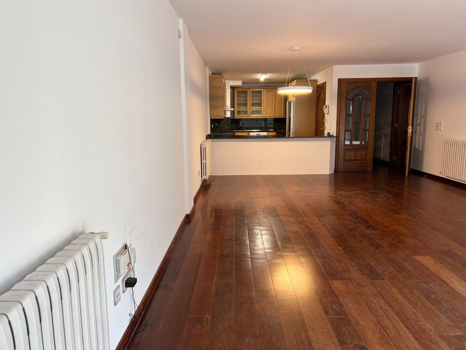 Apartment for rent with 4 bedrooms in Andorra la Vella with parking