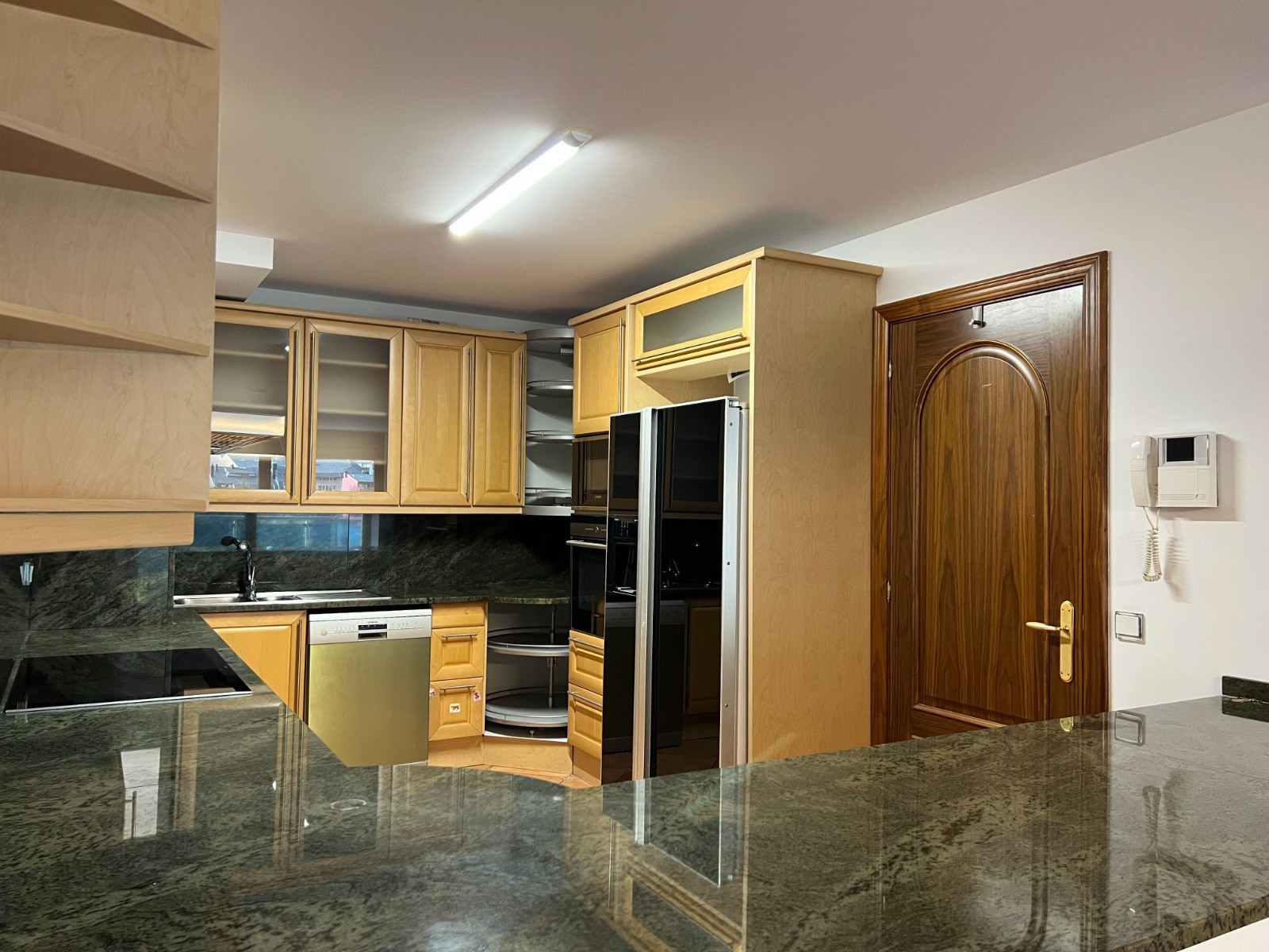 Apartment for rent with 4 bedrooms in Andorra la Vella with parking