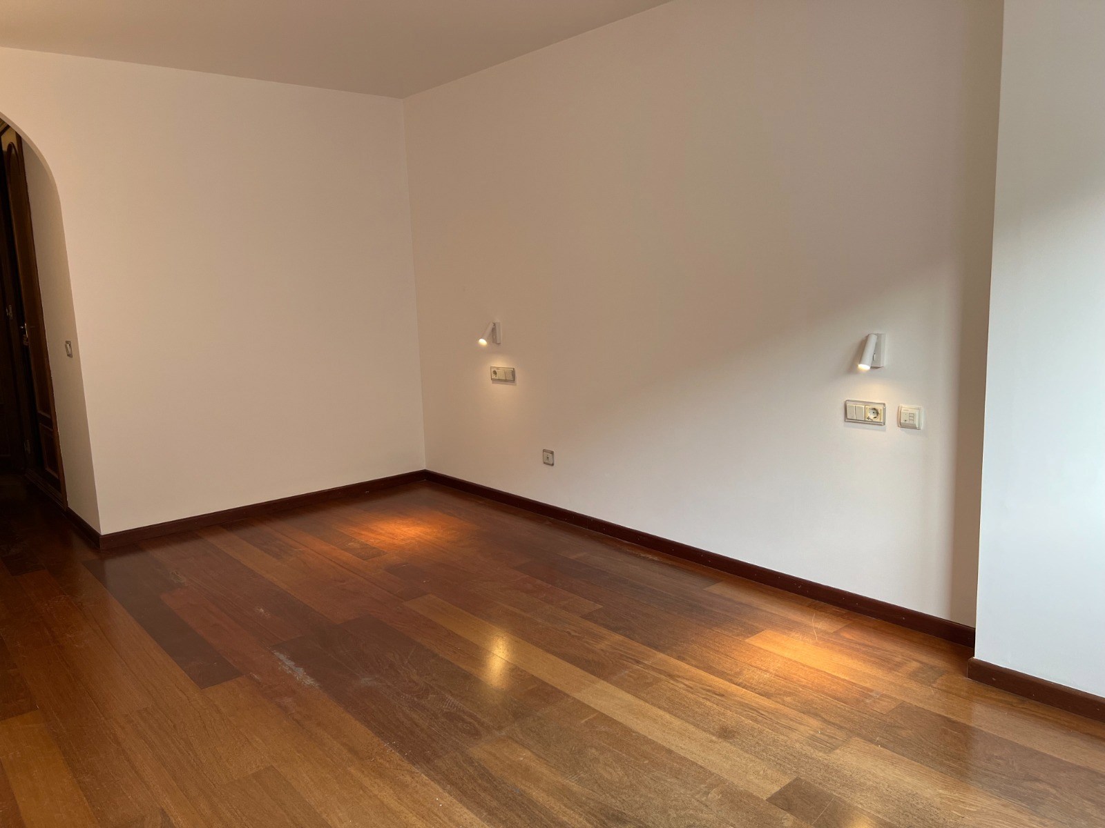 Apartment for rent with 4 bedrooms in Andorra la Vella with parking
