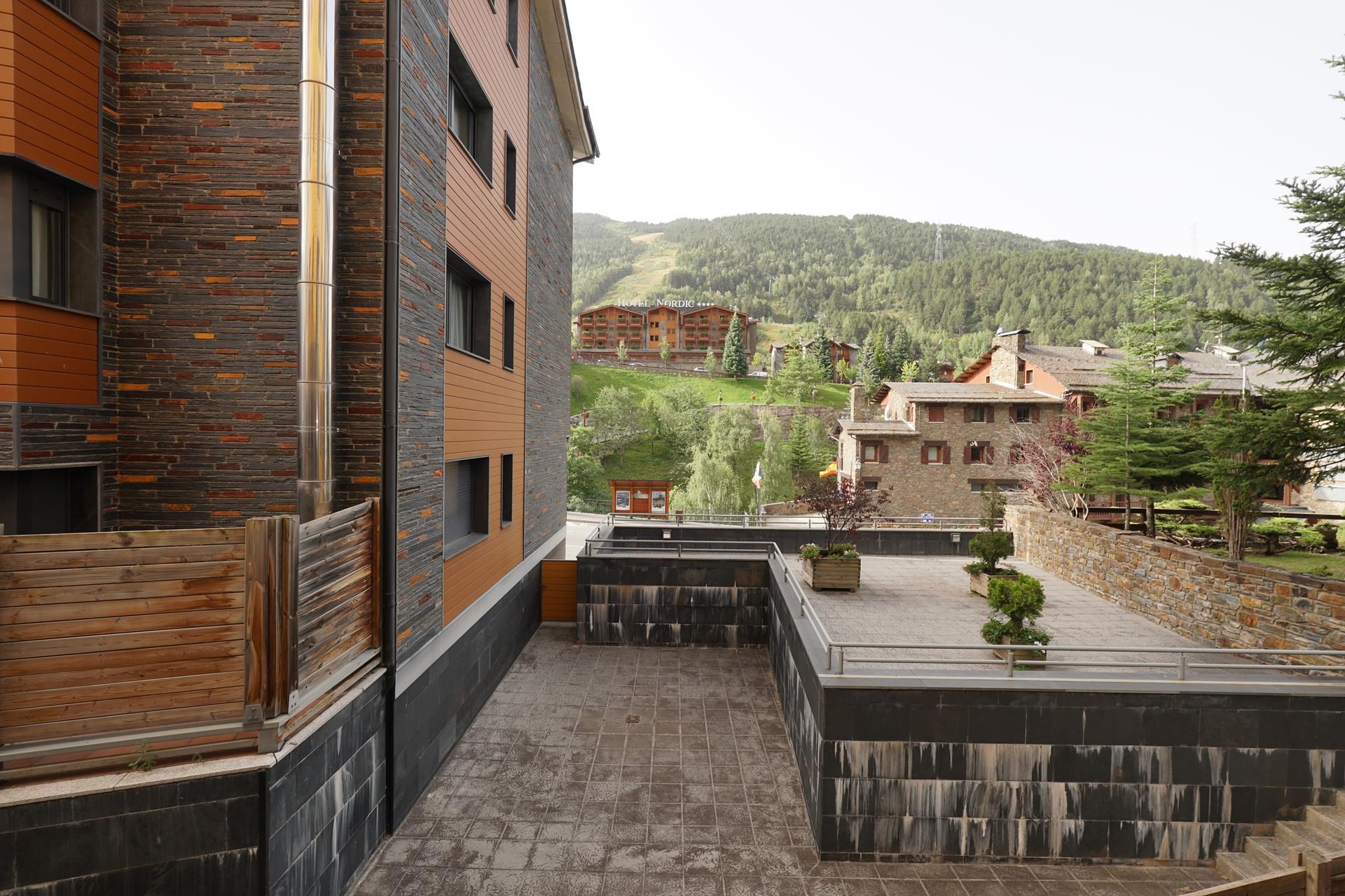 Piso de alquiler en El Tarter, 3 habitaciones, 76 metros
