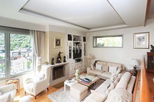 Maison à la vente avec 6 chambres en Encamp avec terrasse et parking