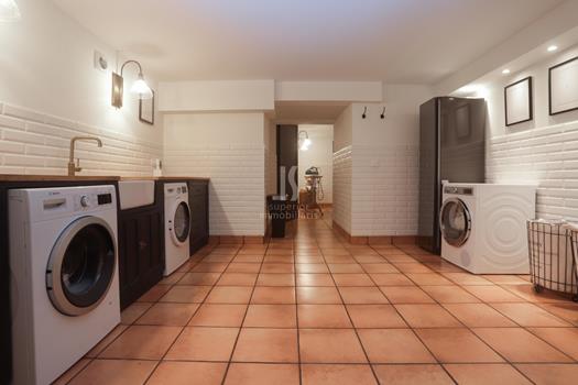 Casa en venta de 5 habitaciones en Andorra la Vella con parking