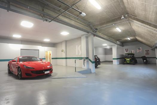 Casa en venta de 5 habitaciones en Andorra la Vella con parking