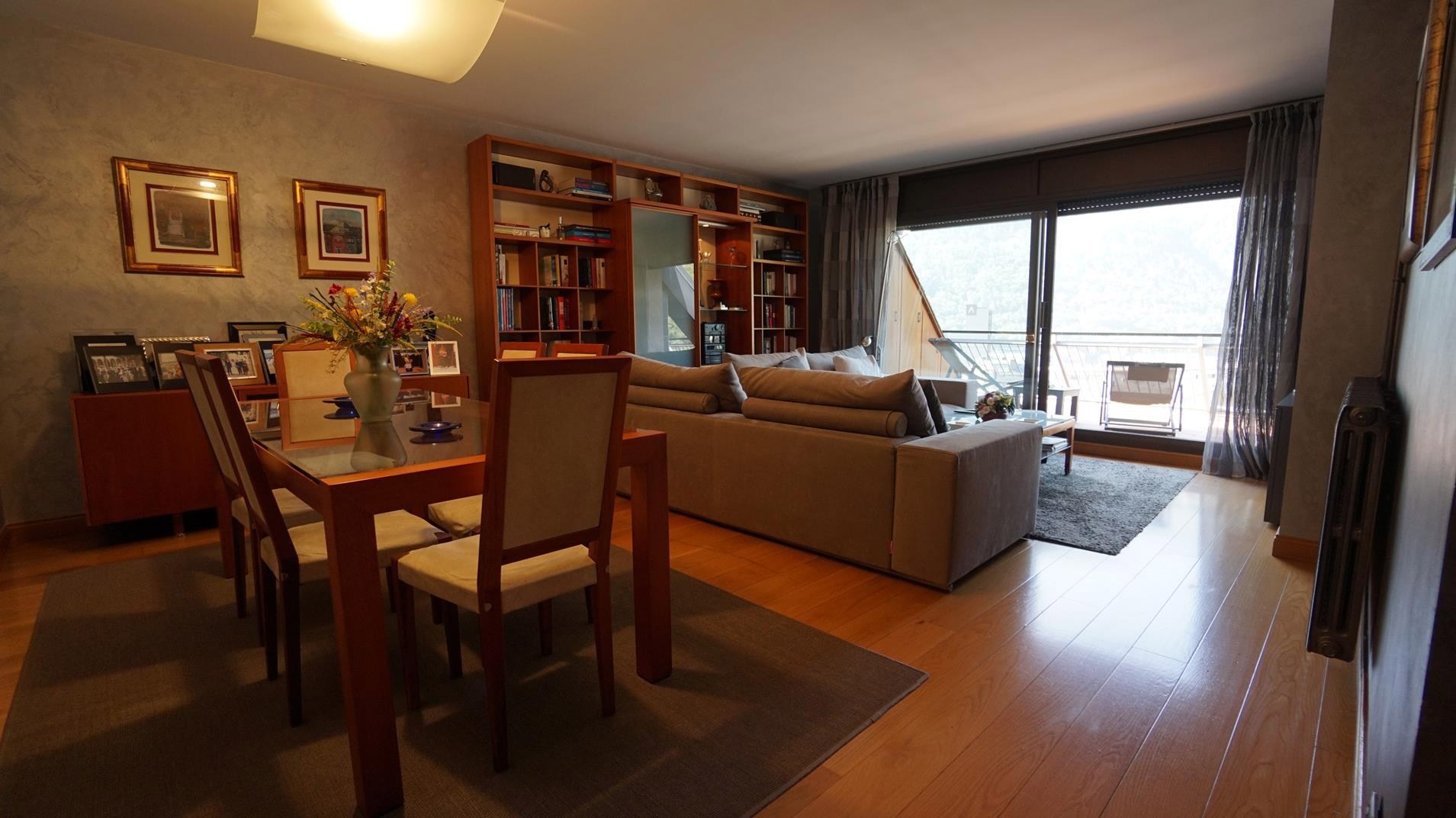 Apartment for rent with 4 bedrooms in Escaldes-Engordany with terrace and parking