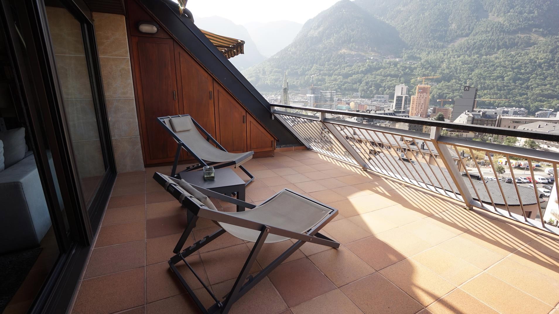 Apartment for rent with 4 bedrooms in Escaldes-Engordany with terrace and parking