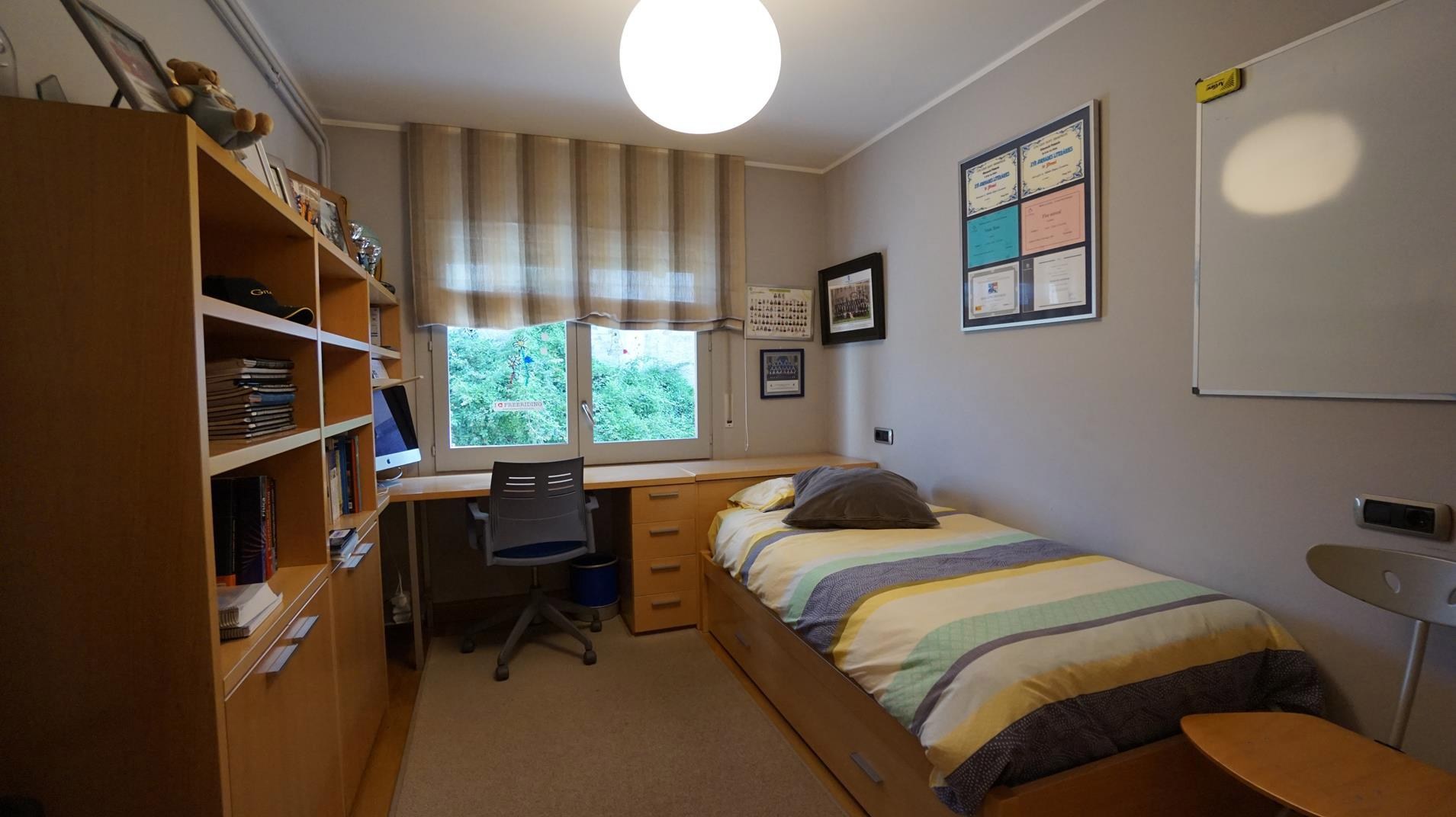 Apartment for rent with 4 bedrooms in Escaldes-Engordany with terrace and parking