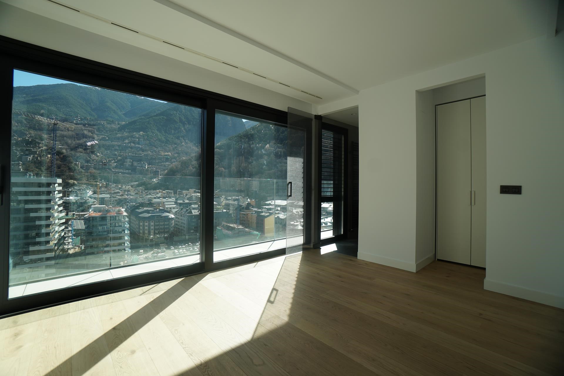 Pis de lloguer a Escaldes Engordany, 3 habitacions, 387 metres