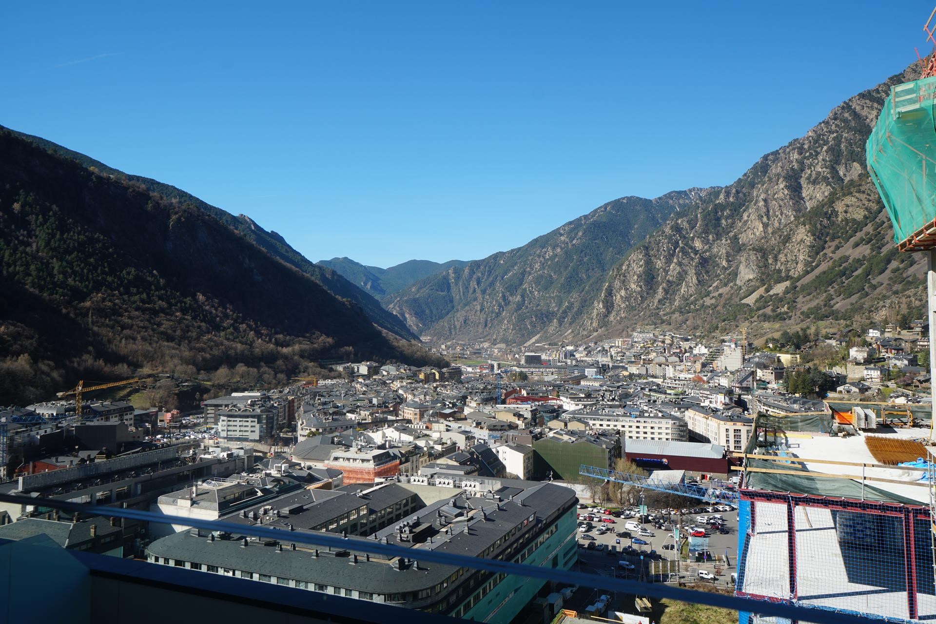 Pis de lloguer a Escaldes Engordany, 3 habitacions, 387 metres